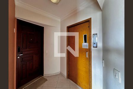 Apartamento à venda com 280m², 3 quartos e 3 vagasHall Social Apartamento