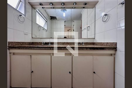 Apartamento à venda com 280m², 3 quartos e 3 vagasBanheiro Suíte