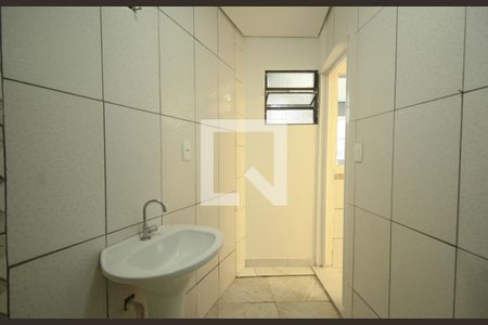 Casa para alugar com 66m², 2 quartos e sem vagaBanheiro