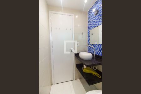 Apartamento à venda com 51m², 2 quartos e 1 vaga Apartamento à venda com 51m², 2 quartos e 1 vagaBanheiro