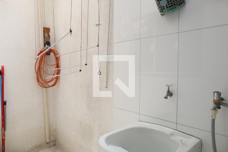 Casa de condomínio à venda com 101m², 2 quartos e 2 vagasÁrea de Serviço