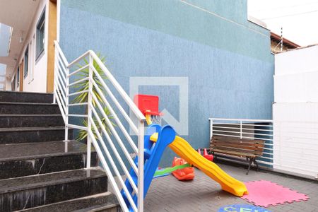Casa de condomínio à venda com 101m², 2 quartos e 2 vagasÁrea comum - Entrada e playground