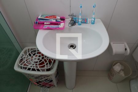 Casa de condomínio à venda com 101m², 2 quartos e 2 vagasBanheiro 2 - suíte 2