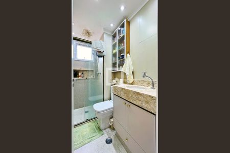 Apartamento à venda com 62m², 2 quartos e 1 vaga Apartamento à venda com 62m², 2 quartos e 1 vagaBanheiro da Suíte