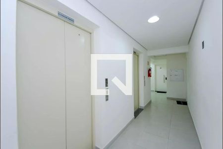 Apartamento à venda com 62m², 2 quartos e 1 vaga Apartamento à venda com 62m², 2 quartos e 1 vagaHall de entrada