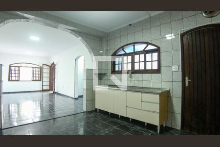 Casa à venda com 250m², 1 quarto e 2 vagas Casa à venda com 250m², 1 quarto e 2 vagasCozinha