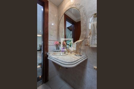 Casa para alugar com 450m², 4 quartos e 4 vagasLavabo