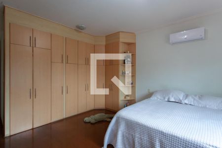 Casa para alugar com 450m², 4 quartos e 4 vagasSuíte