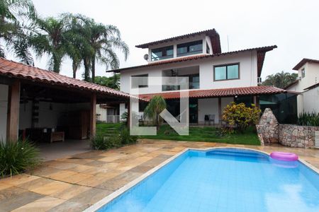 Casa para alugar com 450m², 4 quartos e 4 vagasPiscina