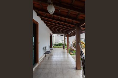 Casa para alugar com 450m², 4 quartos e 4 vagasÁrea Externa