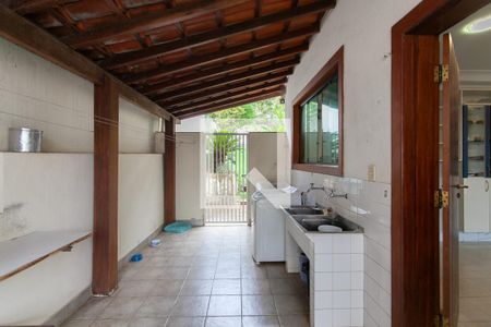 Casa para alugar com 450m², 4 quartos e 4 vagasÁrea de Serviço