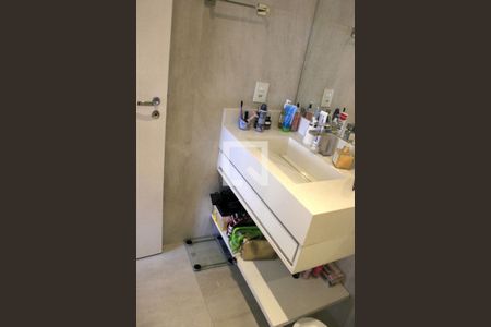 Apartamento à venda com 68m², 2 quartos e 1 vagaBanheiro da suíte