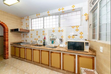 Casa à venda com 450m², 4 quartos e 3 vagasCozinha