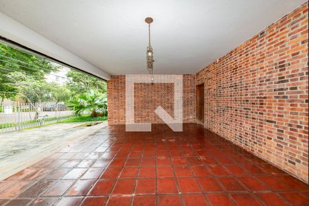 Casa à venda com 450m², 4 quartos e 3 vagasEntrada - Garagem