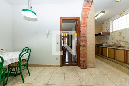 Casa à venda com 450m², 4 quartos e 3 vagasCozinha