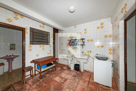 Casa à venda com 450m², 4 quartos e 3 vagasÁrea de Serviço