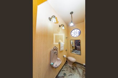 Casa à venda com 450m², 4 quartos e 3 vagasLavabo