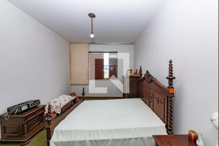 Casa à venda com 450m², 4 quartos e 3 vagasSuíte