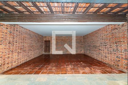 Casa à venda com 450m², 4 quartos e 3 vagasEntrada - Garagem