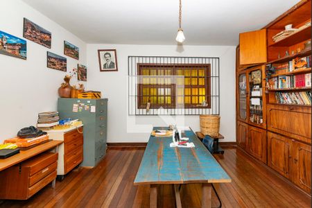 Casa à venda com 450m², 4 quartos e 3 vagasEscritório