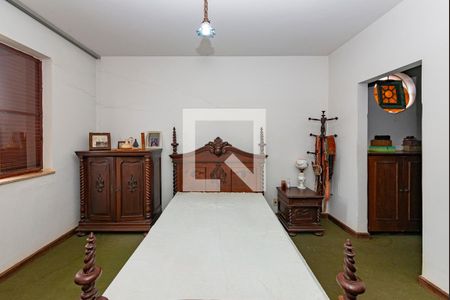 Casa à venda com 450m², 4 quartos e 3 vagasSuíte