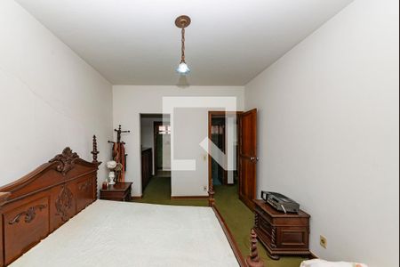 Casa à venda com 450m², 4 quartos e 3 vagasSuíte