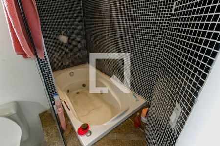 Apartamento à venda com 54m², 1 quarto e 2 vagasBanheiro