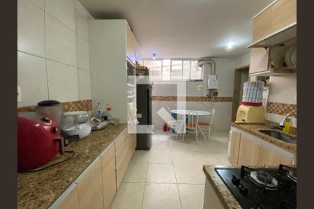 Apartamento à venda com 99m², 3 quartos e sem vagaÁrea comum - Salão de festas