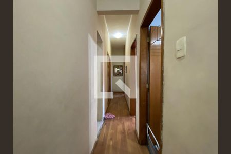 Apartamento à venda com 99m², 3 quartos e sem vagaCorredor