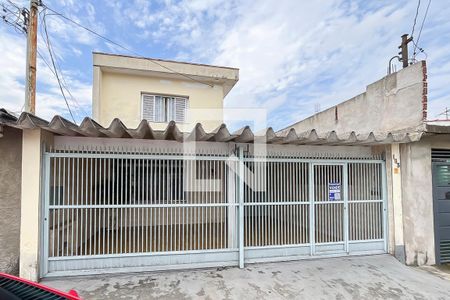 Casa à venda com 254m², 3 quartos e 5 vagasFachada + plaquinha