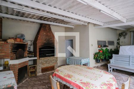 Casa à venda com 254m², 3 quartos e 5 vagasQuintal