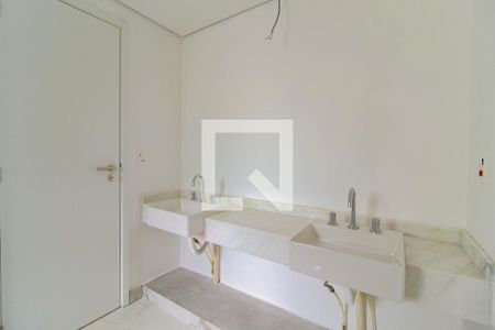 Apartamento à venda com 140m², 2 quartos e 2 vagasBanheiro da Suíte 2