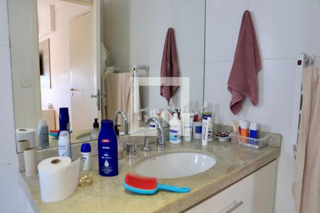 Apartamento à venda com 132m², 3 quartos e 3 vagasBanheiro da Suíte 2