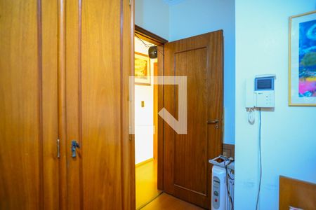 Casa à venda com 210m², 3 quartos e 2 vagas Casa à venda com 210m², 3 quartos e 2 vagasQuarto 2