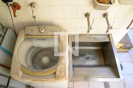 Casa à venda com 210m², 3 quartos e 2 vagas Casa à venda com 210m², 3 quartos e 2 vagasÁrea de Serviço