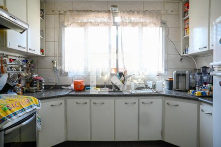 Casa à venda com 210m², 3 quartos e 2 vagas Casa à venda com 210m², 3 quartos e 2 vagasCozinha