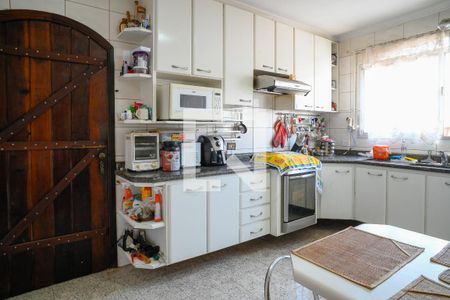 Casa à venda com 210m², 3 quartos e 2 vagas Casa à venda com 210m², 3 quartos e 2 vagasCozinha