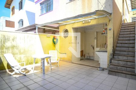 Casa à venda com 210m², 3 quartos e 2 vagas Casa à venda com 210m², 3 quartos e 2 vagasQuintal