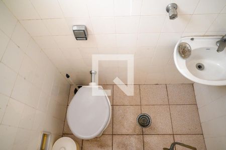 Casa à venda com 210m², 3 quartos e 2 vagas Casa à venda com 210m², 3 quartos e 2 vagasBanheiro de Serviço