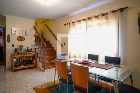 Casa à venda com 210m², 3 quartos e 2 vagas Casa à venda com 210m², 3 quartos e 2 vagasSala de Jantar