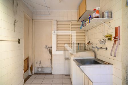 Casa à venda com 210m², 3 quartos e 2 vagas Casa à venda com 210m², 3 quartos e 2 vagasÁrea de Serviço