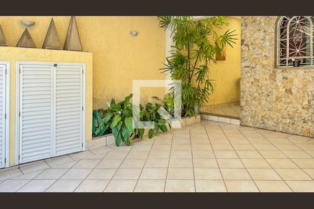 Casa à venda com 210m², 3 quartos e 2 vagas Casa à venda com 210m², 3 quartos e 2 vagasGaragem