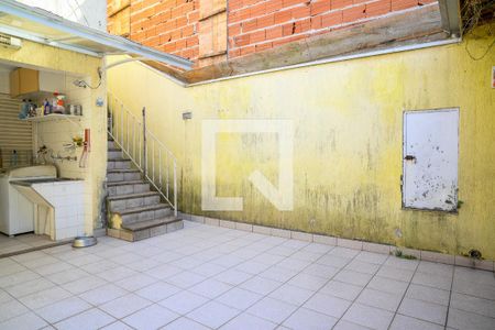 Casa à venda com 210m², 3 quartos e 2 vagas Casa à venda com 210m², 3 quartos e 2 vagasQuintal