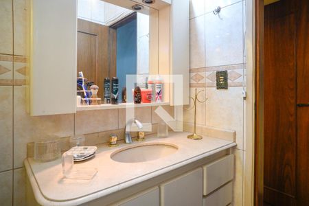 Casa à venda com 210m², 3 quartos e 2 vagas Casa à venda com 210m², 3 quartos e 2 vagasBanheiro da Suite