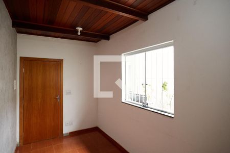 Casa para alugar com 200m², 3 quartos e 2 vagasSala