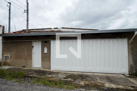 Casa para alugar com 200m², 3 quartos e 2 vagasFachada