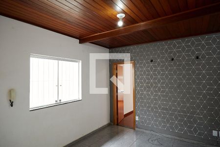 Casa para alugar com 200m², 3 quartos e 2 vagasSala
