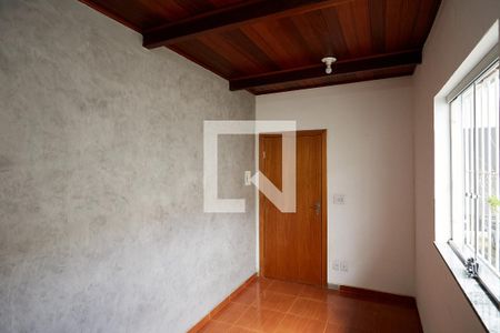 Casa para alugar com 200m², 3 quartos e 2 vagasSala