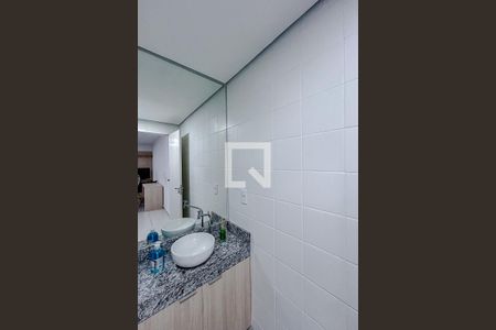 Banheiro de kitnet/studio para alugar com 1 quarto, 25m² em Cidade Mãe do Céu, São Paulo