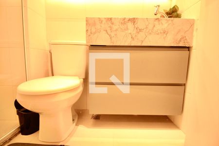 Banheiro de apartamento para alugar com 1 quarto, 26m² em Caminho das Árvores, Salvador